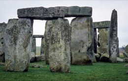 Stonehenge,-megalith,-prehistoric-monument,-Wiltshire,-Salisbury,-UNESCO,-world-heritage,-neolithic,-bronze-age,-stone-circle,-trilithons,-sarsen-stones,-bluestones,-solstice,-astronomy,-observatory,-temple,-rituals,-archaeology,-England,-druids,-ancient-civilization,-Tarek-Charara,-Kaleidos,-Kaleidos-images,-La-parole-à-limage,-heritage-photography,-visual-documentation,-archaeological-photography,-documentary-imagery,-cultural-photography